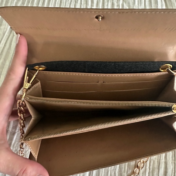 patent leather vintage louis vuitton crossbody - Picture 7 of 7